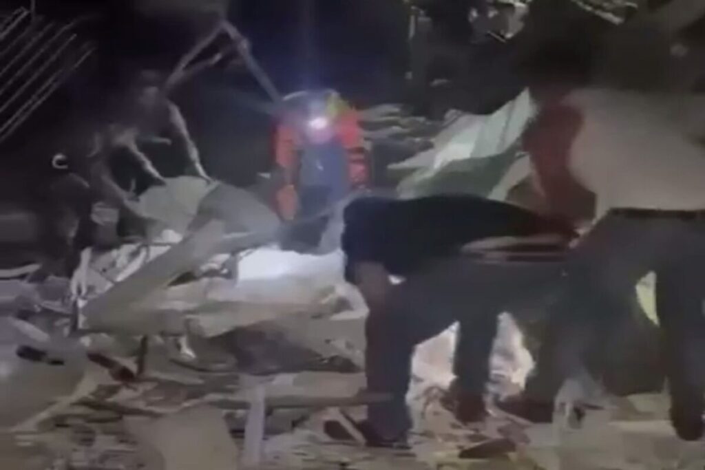 Dominican Nightclub Collapse Kills 27 During Live Performance in Santo Domingo | Epicstorian News Rescue workers search rubble after a nightclub collapse kills 27 in Santo Domingo nightclub collapse.