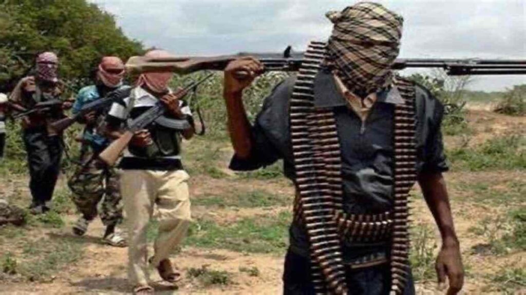 Six killed, 127 villagers abducted in Kebbi bandit attack | Epicstorian News Troops and vigilantes arrive in Wasagu to rescue villagers after Kebbi bandit mass abduction attack.
