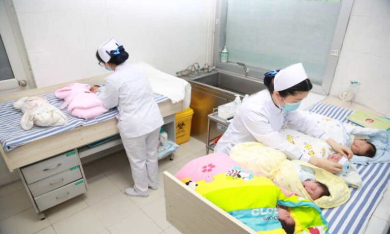Chinese health officials announce new policy requiring hospitals to offer epidurals during childbirth to boost birth rates.