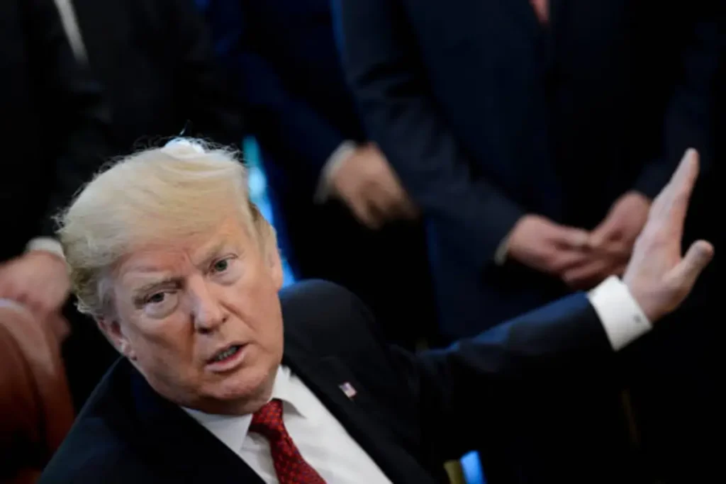 Trump White House cuts Wall Street Journal from Scotland press pool | Epicstorian News President Trump speaks with reporters aboard Air Force One during press pool controversy involving the Wall Street Journal media access restriction