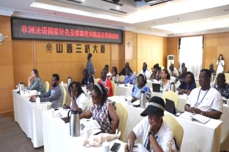 African medical staff participating in Traditional Chinese Medicine training in China