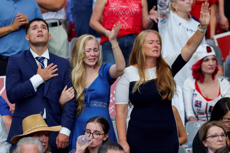 Tight security as massive Arizona crowd gathers for Charlie Kirk memorial | Epicstorian News