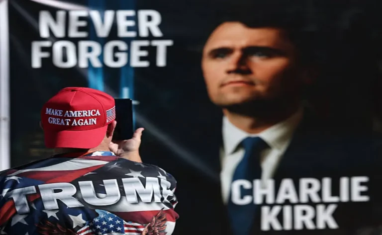 Tight security as massive Arizona crowd gathers for Charlie Kirk memorial | Epicstorian News Donald Trump addresses thousands at Charlie Kirk memorial in Arizona as tight security surrounds the event.