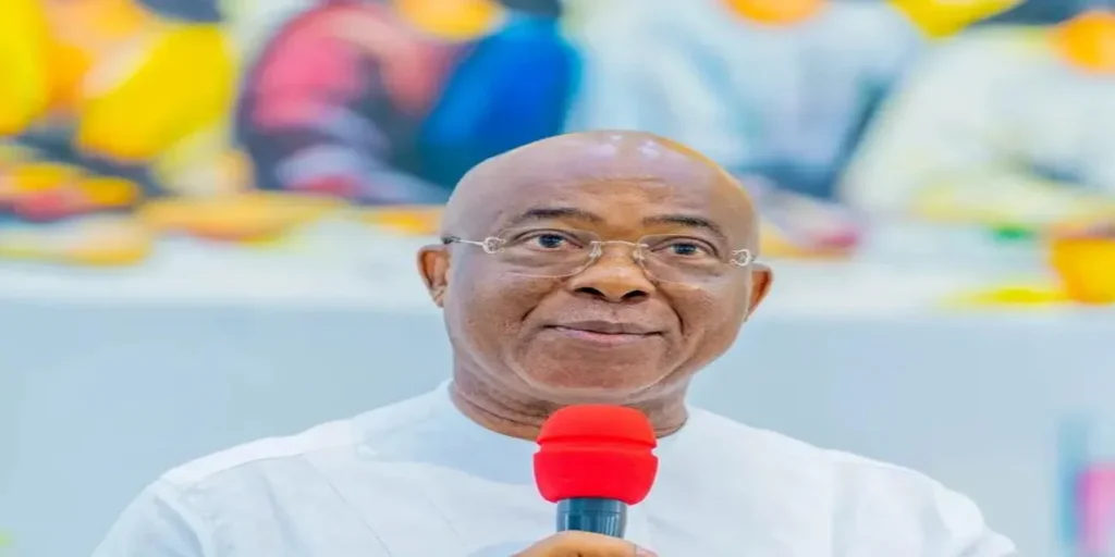 Uzodimma says Independence service calls for 'renewed national responsibility' amid deepening economic struggles | Epicstorian News Hope Uzodimma speaks at Nigeria’s 65th Independence service in Owerri stressing accountability and a new governance culture.