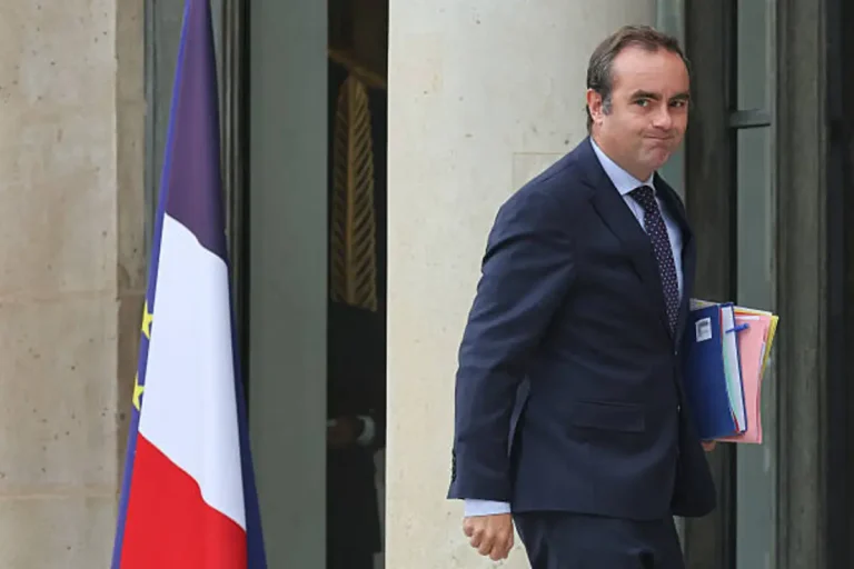 French Prime Minister Sebastien Lecornu resigns hours after appointment | Epicstorian News French Prime Minister Sebastien Lecornu delivers statement before his sudden resignation at Hotel Matignon in Paris.