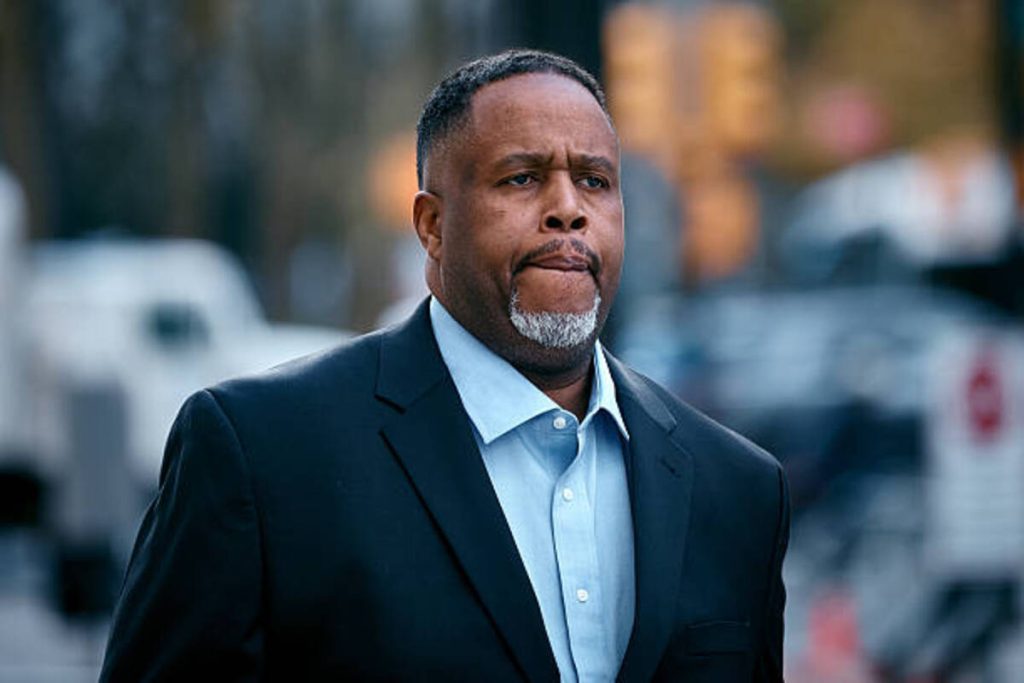 Former NBA Star Damon Jones Arraigned in Major Gambling Charges | Epicstorian News Damon Jones arriving at federal courthouse in Brooklyn as part of major NBA gambling and poker indictments.