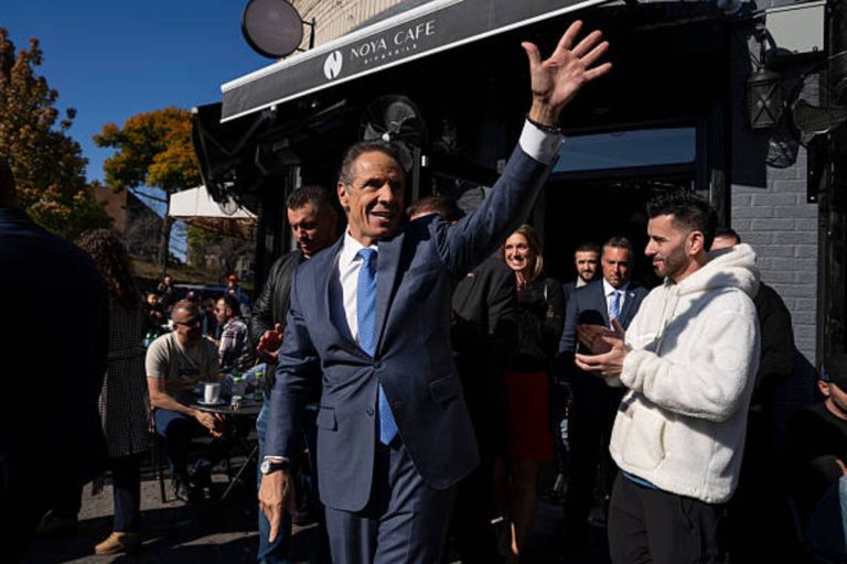 New York City voters in line at early polling site ahead of Nov. 4 Mayoral Election