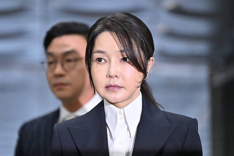 Kim Keon Hee arrives at Seoul Central District Court amid bribery trial involving South Korea’s first lady
