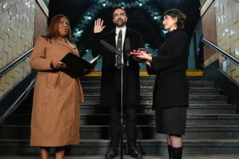 Zohran Mamdani sworn in as New York City mayor at historic subway station | Epicstorian News zohran-mamdani-sworn-in-new-york-city-mayor